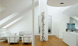 Dachgeschossausbau - München-Lehel - Offener Wohn Küchenbereich - Tina Assmann